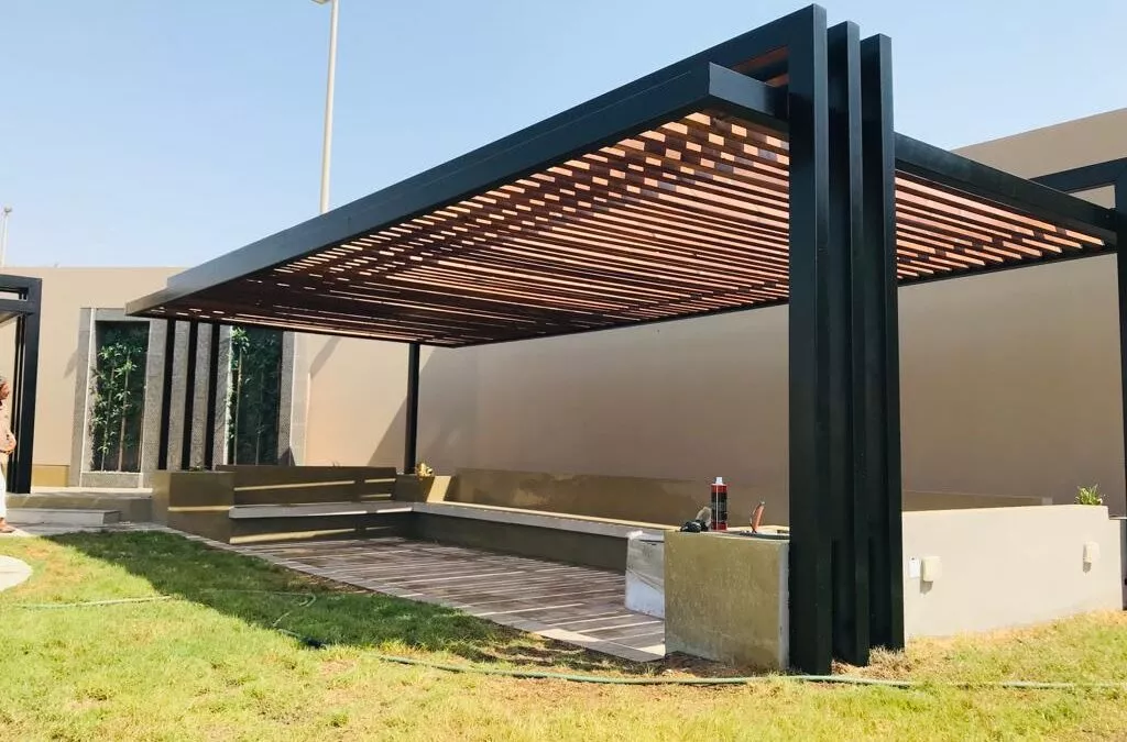 تركيب برجولات خشب الرياض: جمال الخشب يضفي رونقاً على مساحتك الخارجية