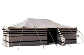 بيوت الشعر والخيام الملكية: من التراث البدوي إلى الاستخدام العصري